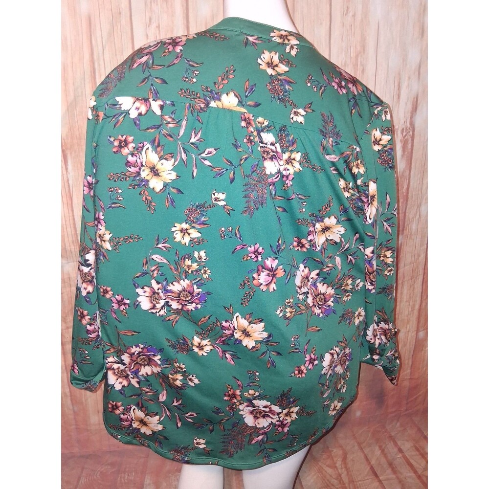 Roz & Ali Green Floral Long Roll Tab Sleeve V-neck Blouse Sz XL - Picture 3 of 3